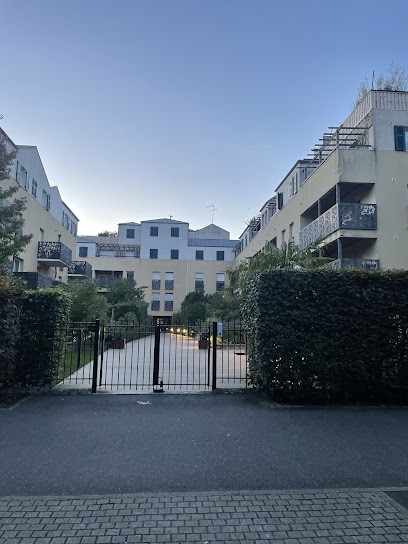 Hôtel Et Appartements 123HOME.FR - Locations Proche Disneyland, Hôtel à Serris