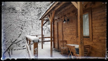 Gîtes Les Chalets De Vezzani, Hôtel à Vezzani