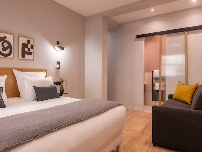 Magnificent Apartment - 2Br/7P - Auteuil- Belvilla By Oyo, Hôtel à Paris 16