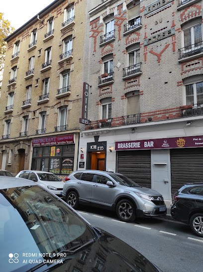 Hotel Le Globe, Hôtel à Clichy