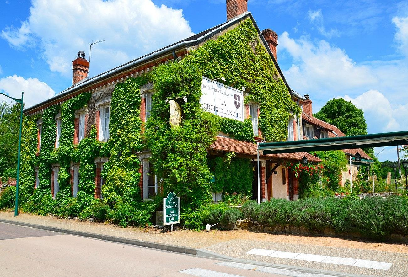 L'auberge De La Croix Blanche, Hôtel à Combreux