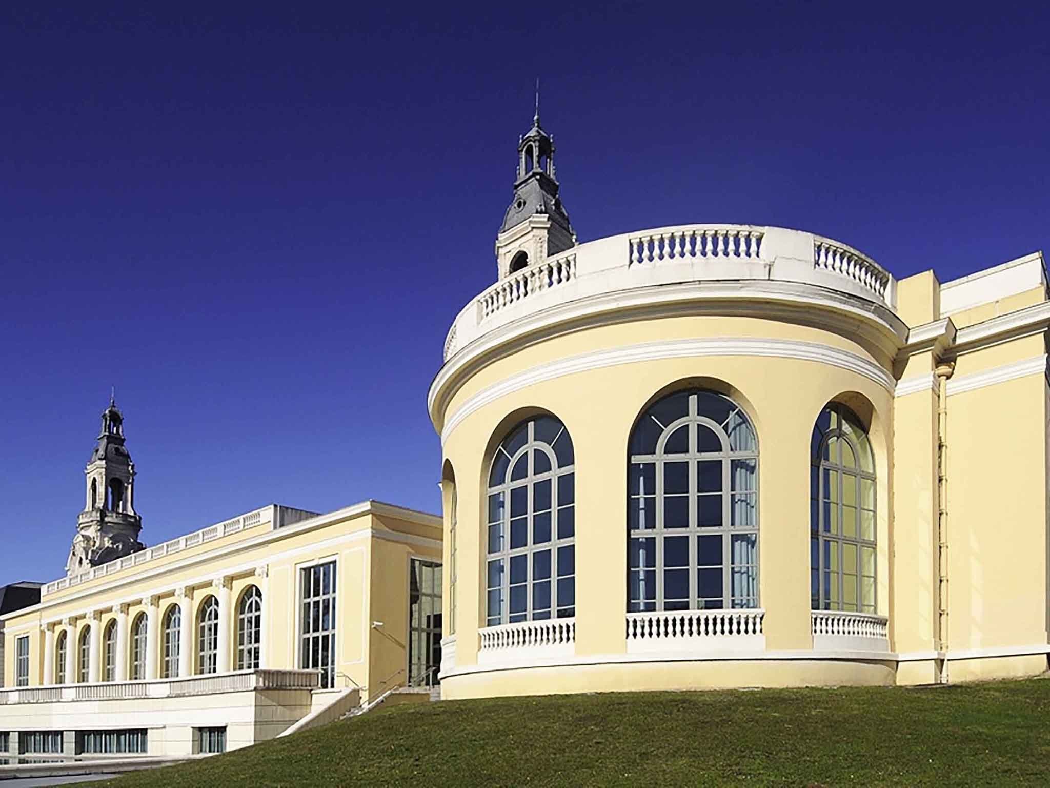 Ibis Pau Centre, Hôtel à Pau