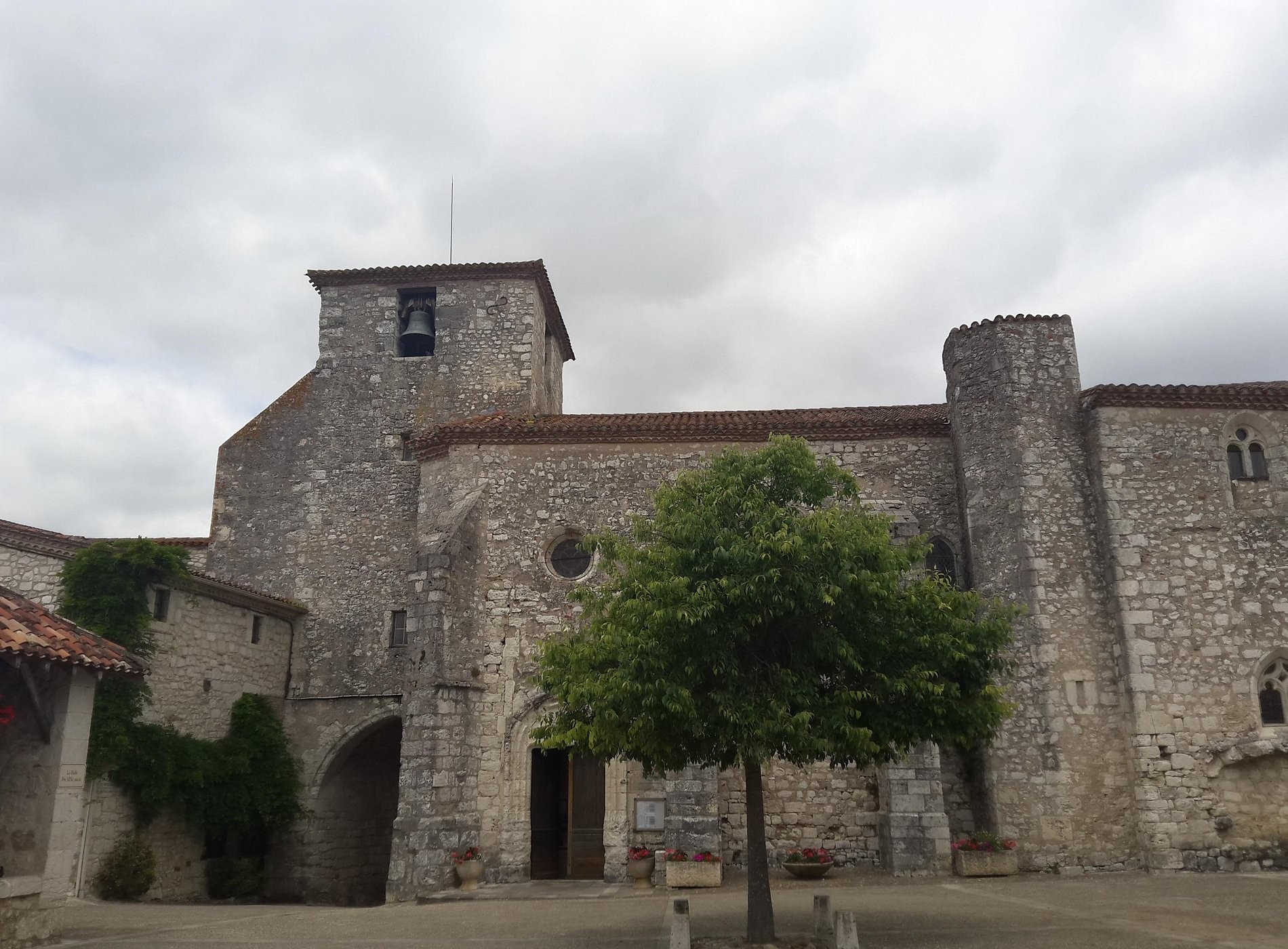 Logis Hôtel des Chênes, Hôtel à Pujols
