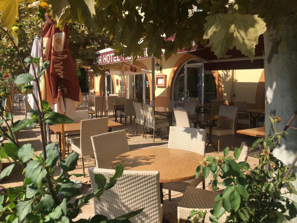 Hôtel-Restaurant Du Commerce, Hôtel à Nogaro