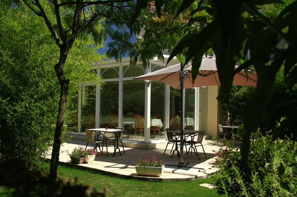 Hôtel Henri IV, Hôtel à Coutras