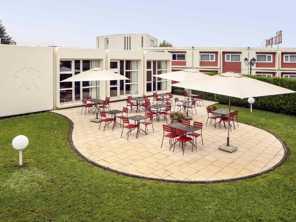 Ibis Charleville-Mézières, Hôtel à Villers-Semeuse